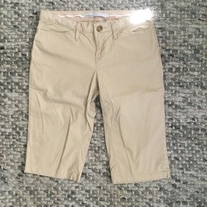 Old Navy Khaki Capri